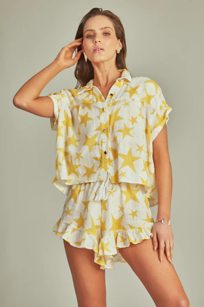 CROPPED SHIRT IN YELLOW STAR PRINT